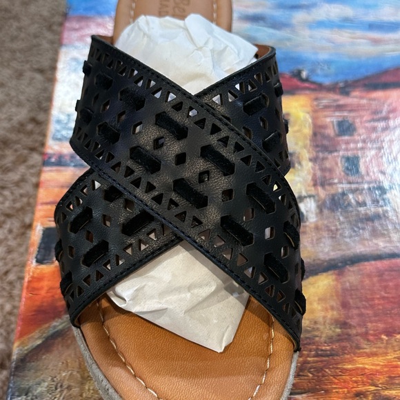 Bella Vita Women's Made in Italy Exa-Italy Wedge Sandal, Black Leather, US 6 - Picture 3 of 7